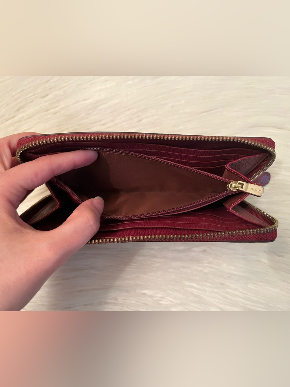 Coach Accordion Metallic Burgundy Pebbled Leather Zip Wallet - Picture 6 of 7